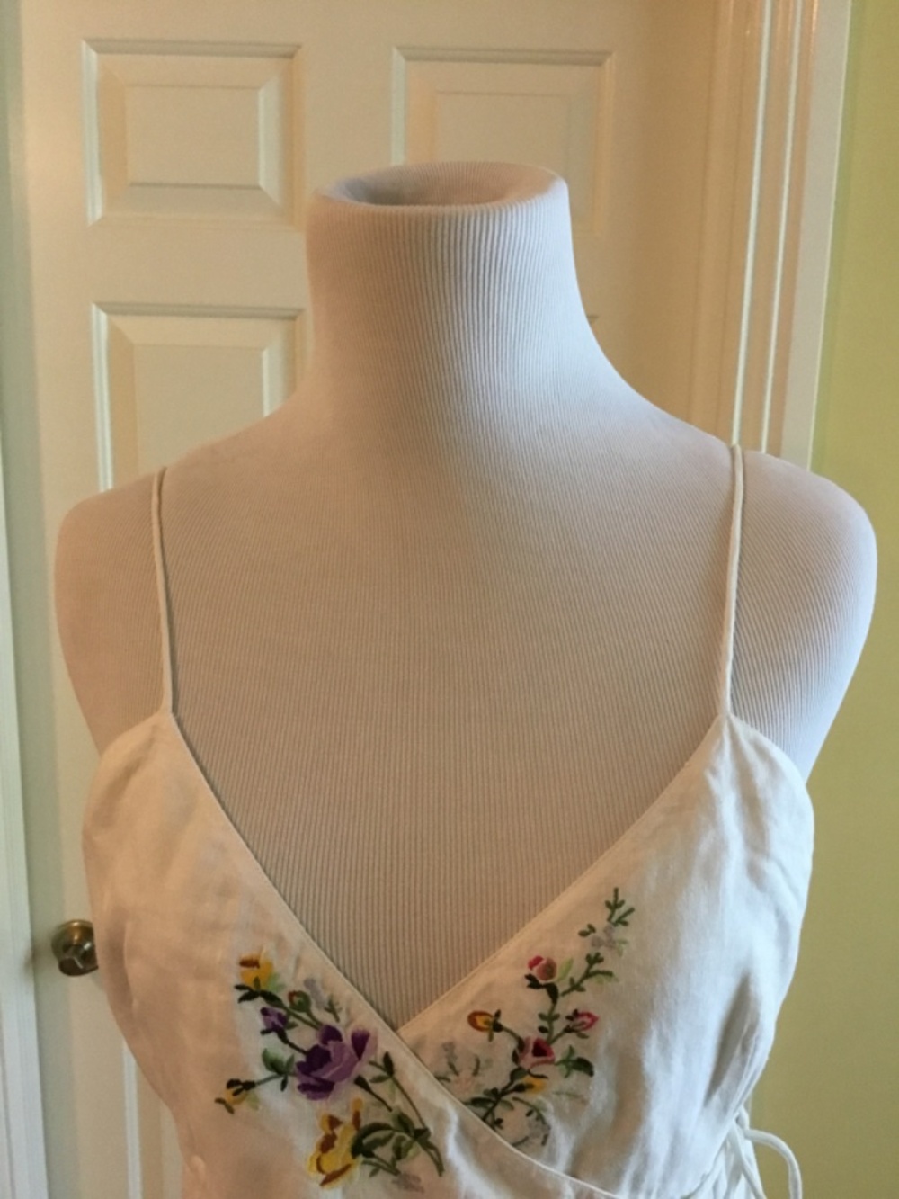 Vintage RALPH by Ralph Lauren White Embroidered Linen Blend Maxi Dress - Picture 3 of 15